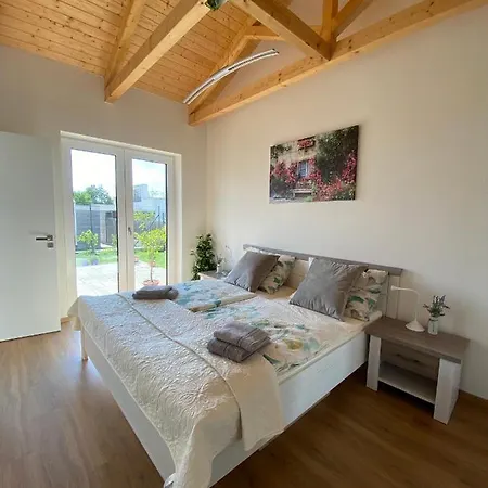 Prosluněný Dům S Výhledem Na Pálavu Prázdninový dům