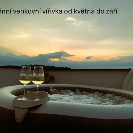 Prosluneny Dum S Vyhledem Na Palavu Semesterbostad Brod nad Dyji